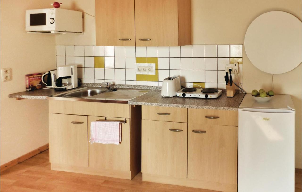 1 Bedroom Amazing Apartment In Settin Bagian luar foto