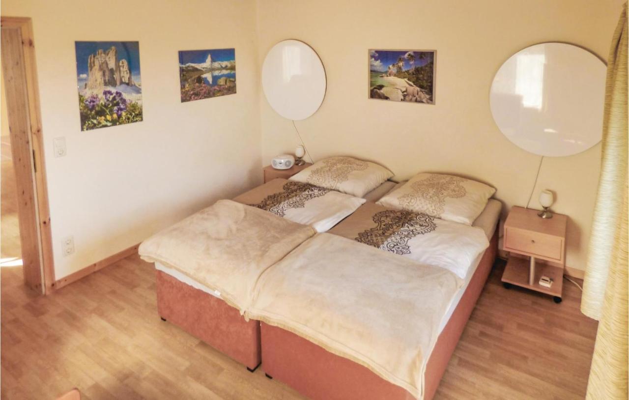 1 Bedroom Amazing Apartment In Settin Bagian luar foto